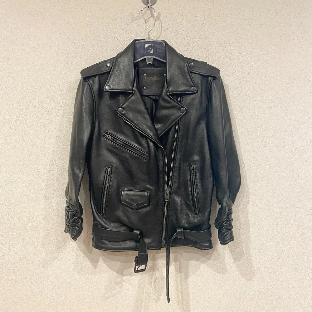 Classic Black Leather Biker Jacket - Unbranded
